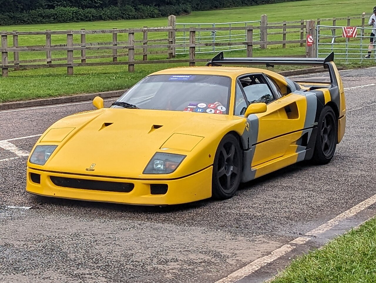 Ferrari F40